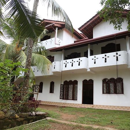 Rainbow Guest House Mirissa Exterior foto